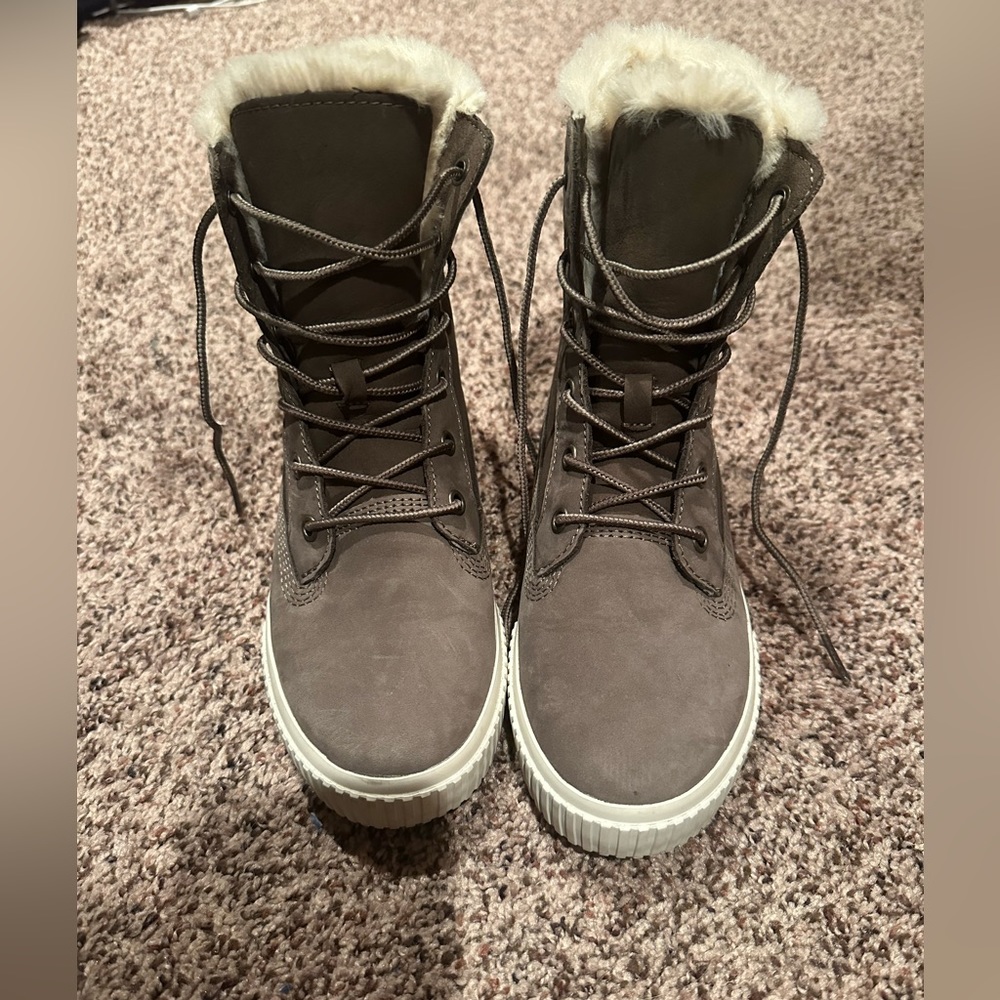 Gray Timberlands